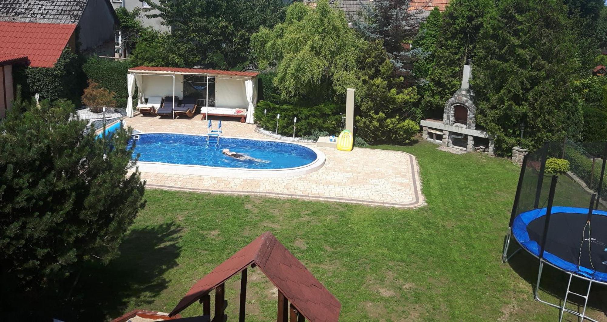 Aven'A Pokoje Goscinne Z Basenem Ujście-Darłowskie Exterior foto